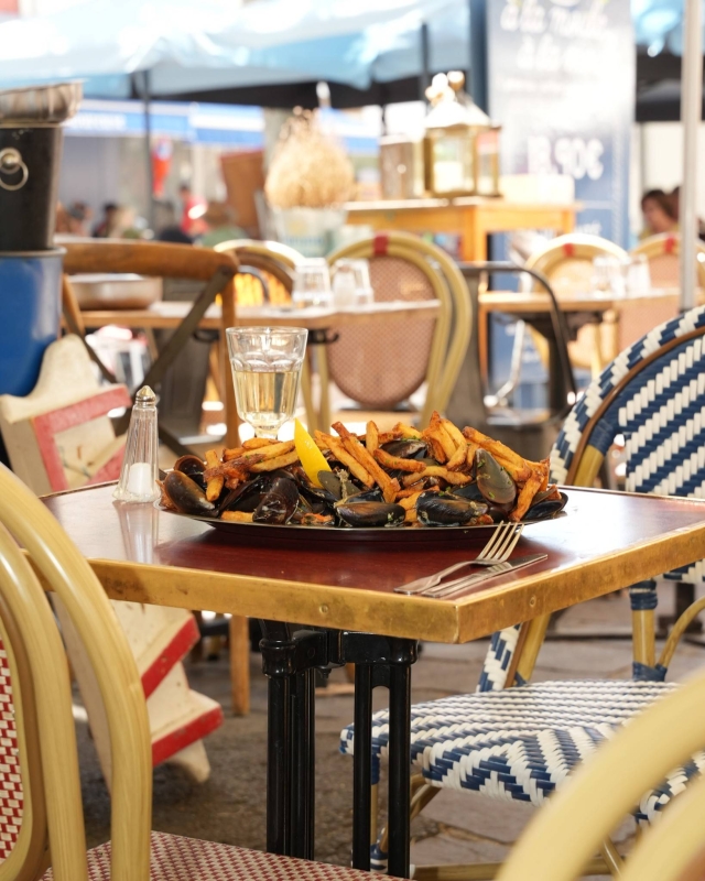 Le restaurant - À La Moule, à La Moule - restaurant LE GRAU-DU-ROI - Resto au Grau du Roi